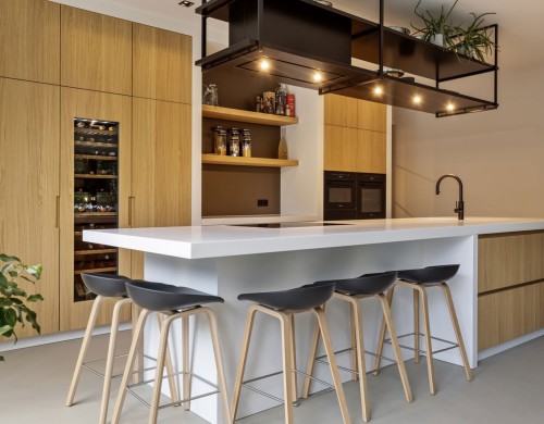 Keuken in wit en hout: van landelijk tot modern, altijd stijlvol